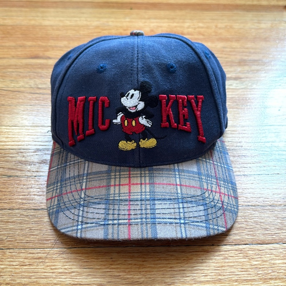 Vintage Mickey Mouse Snapback / Disney Store / Plaid / Embroidered